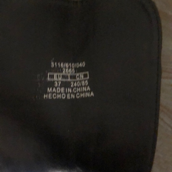 Zara originals. Worn twice. EUC. Changed my mind about style. - Picture 4 of 4